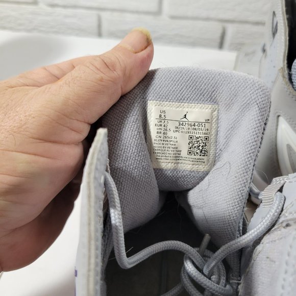 Air Jordan True Flight -- ITEM #1396 - Picture 5 of 7